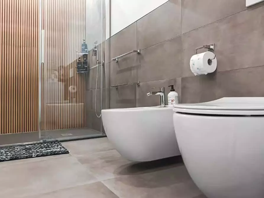 Immagine 11 di Appartamento in affitto  in Via Matteo Renato Imbriani2 a Trieste