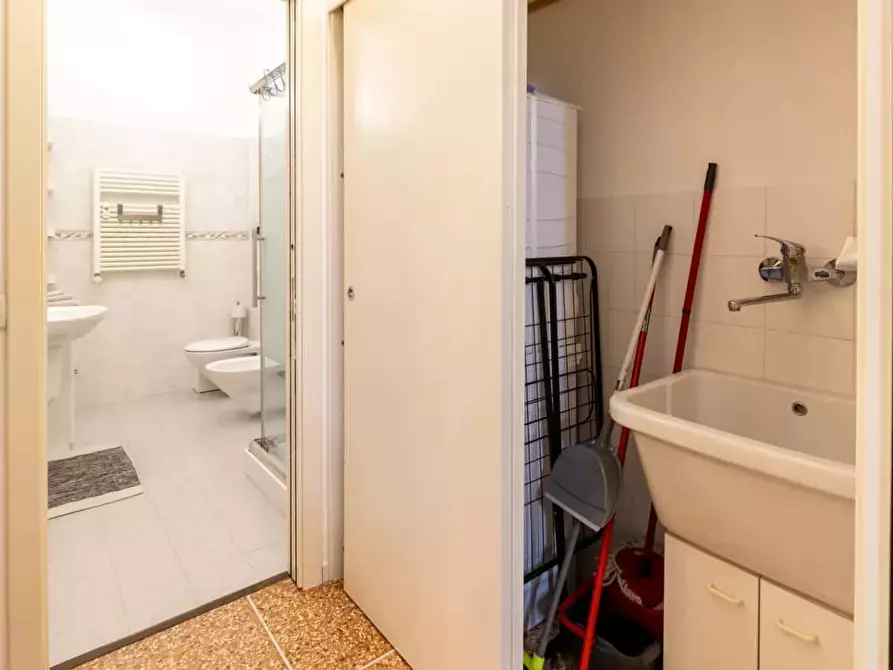 Immagine 15 di Appartamento in affitto  in Via Giuseppe Gaspari2 a Casalecchio Di Reno