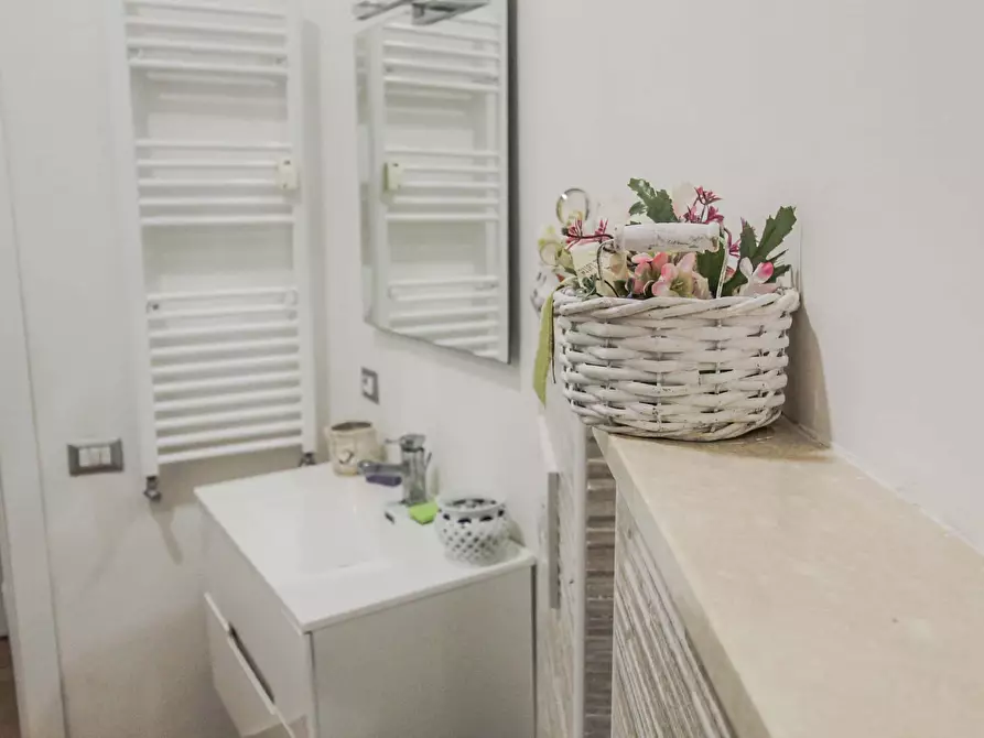 Immagine 24 di Appartamento in affitto  in Via dei Gozzadini31 a Roma