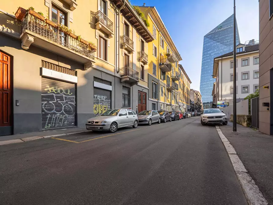 Immagine 44 di Appartamento in affitto  in Via Emilio Cornalia12 a Milano