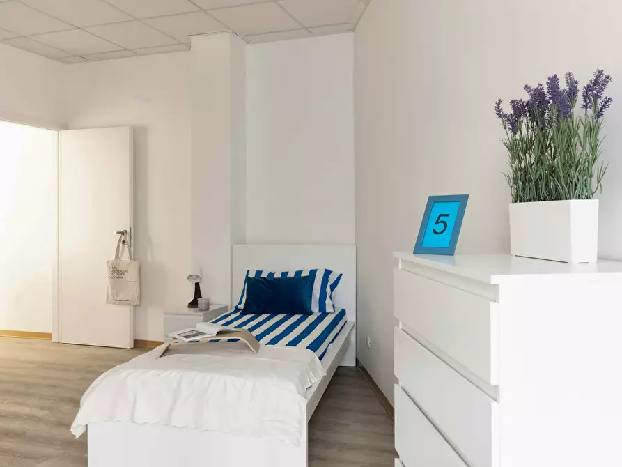 Immagine 7 di Camera in affitto  in Via Elba a Torino