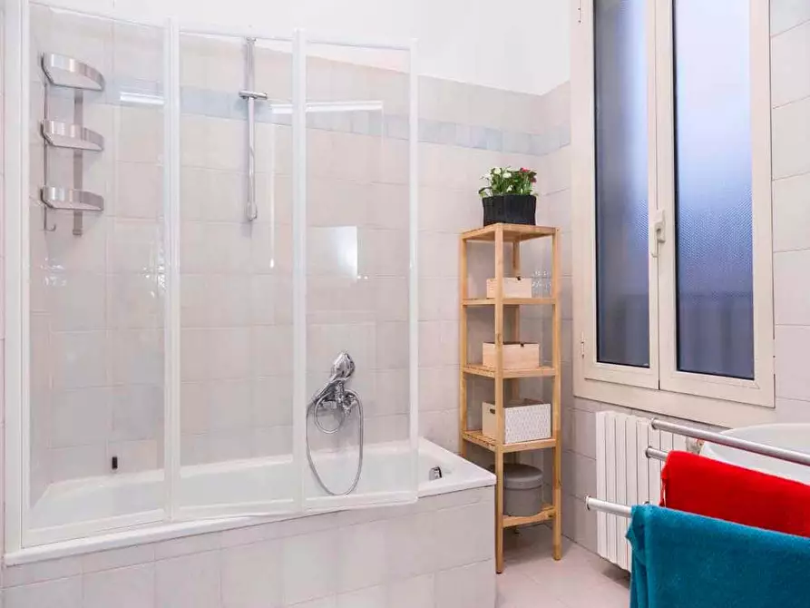 Immagine 27 di Camera in affitto  in Viale Monte Santo8 a Milano