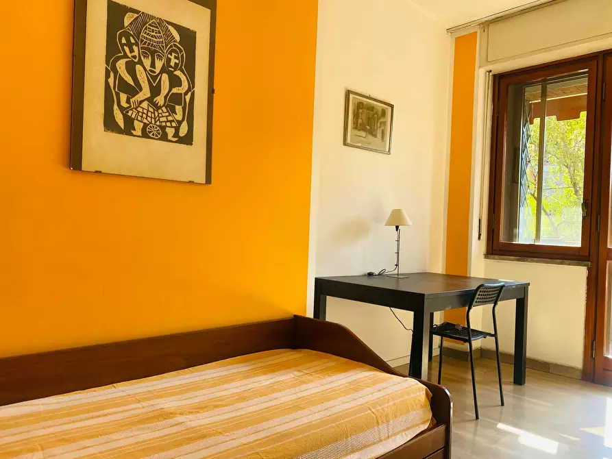 Immagine 8 di Camera in affitto  in Via Ercolano a Milano