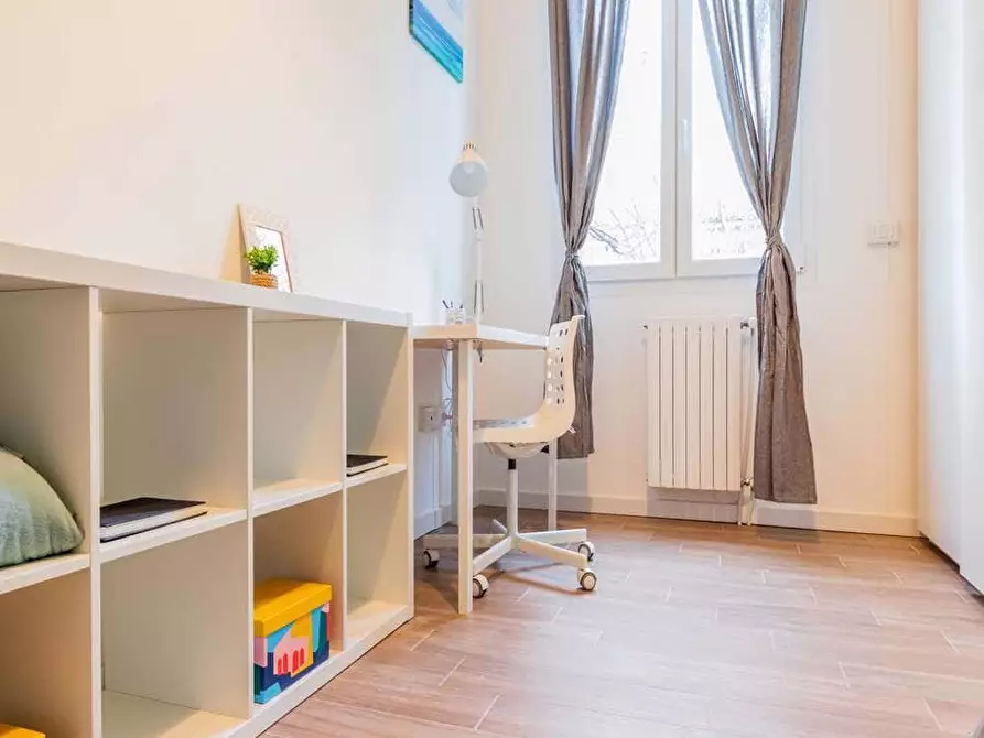 Immagine 4 di Camera in affitto  in Viale Alfredo Oriani26 a Bologna