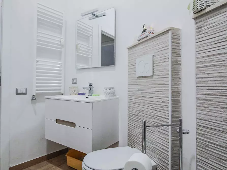 Immagine 35 di Appartamento in affitto  in Via dei Gozzadini31 a Roma