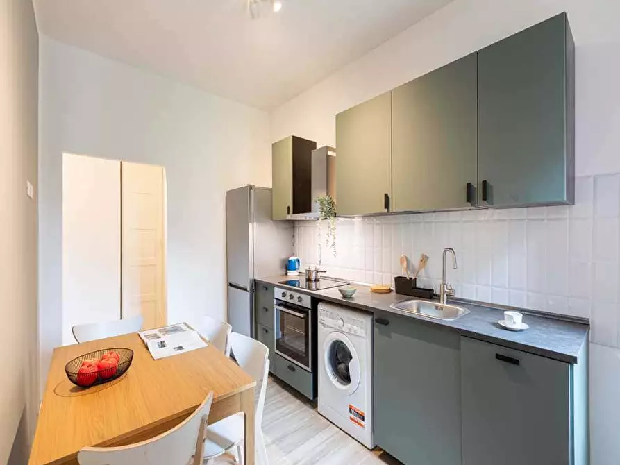 Immagine 11 di Camera in affitto  in Via Lorenteggio70 a Milano