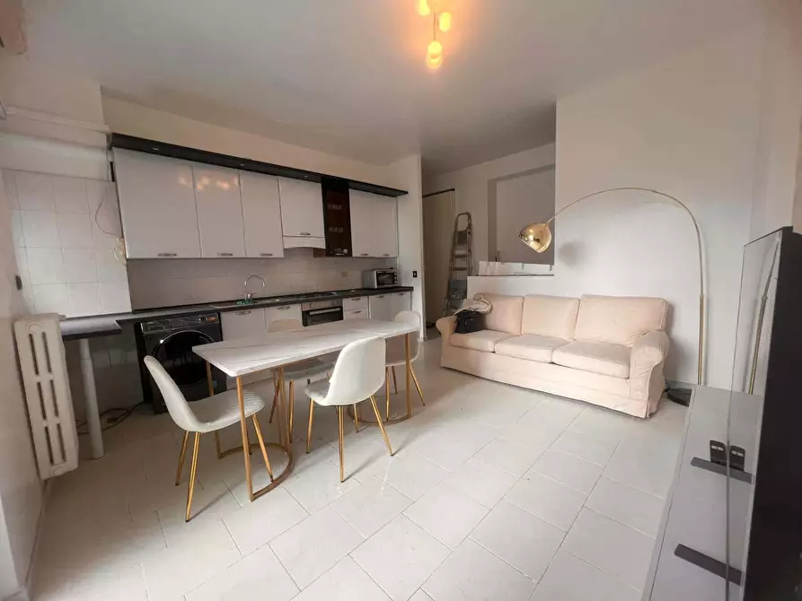 Immagine 4 di Appartamento in affitto  in Via Mac Mahon73 a Milano