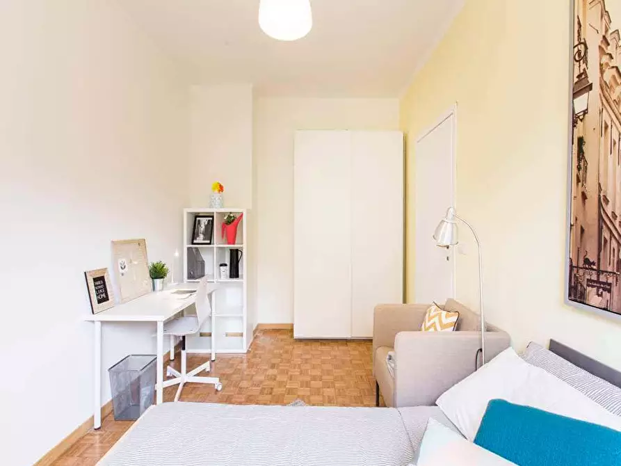 Immagine 3 di Camera in affitto  in Via Leone Tolstoi64 a Milano