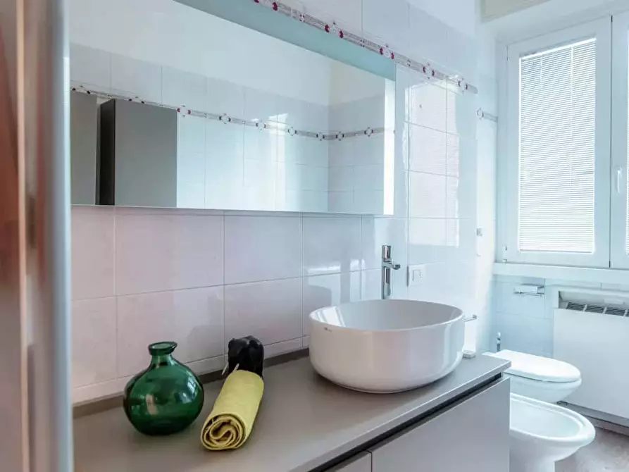 Immagine 45 di Appartamento in affitto  in Via Francesco Anzani a Como