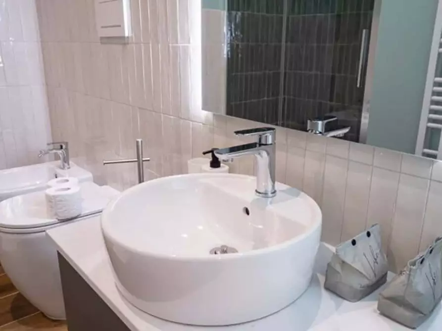 Immagine 13 di Appartamento in affitto  in Via Melzo5 a Milano