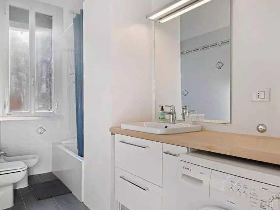 Immagine 4 di Appartamento in affitto  in Via Augusto Romagnoli39 a Bologna