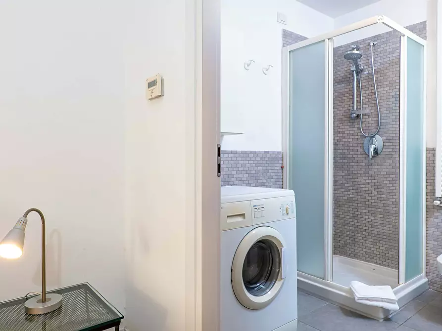 Immagine 26 di Appartamento in affitto  in Via Vigevano a Milano