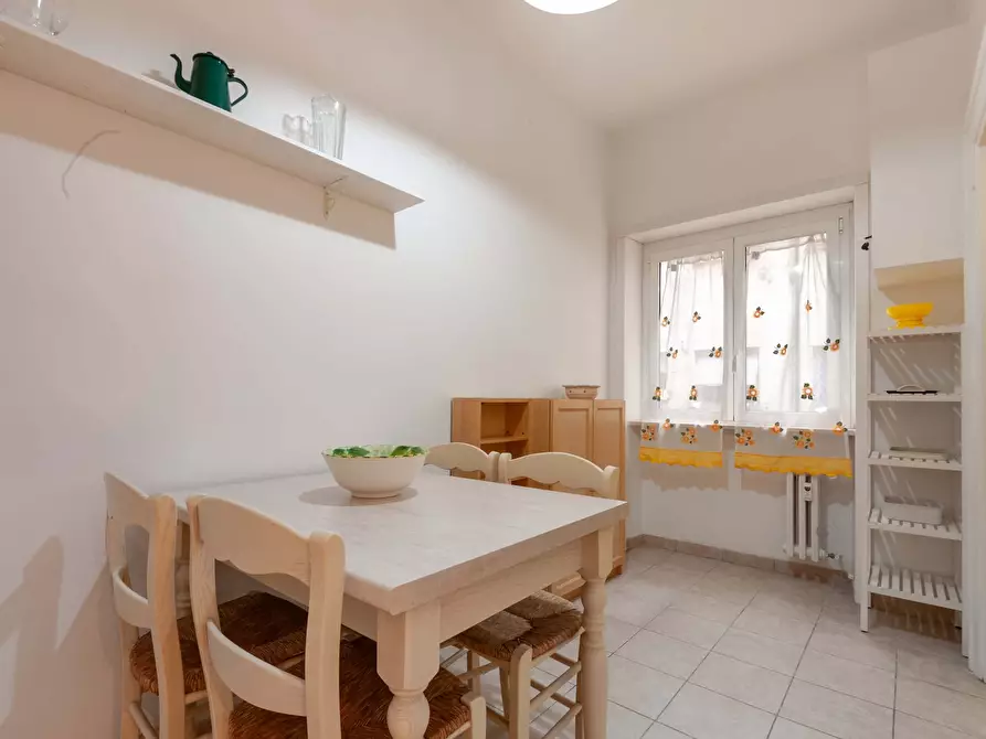 Immagine 5 di Appartamento in affitto  in Via Baldo degli Ubaldi135 a Roma