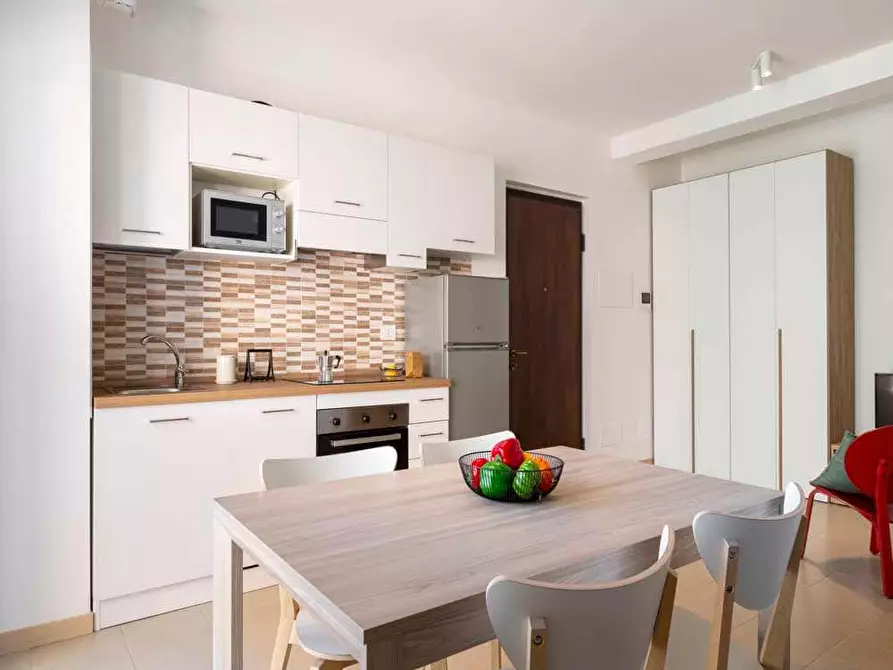 Immagine 4 di Camera in affitto  in Via Gardone5 a Milano