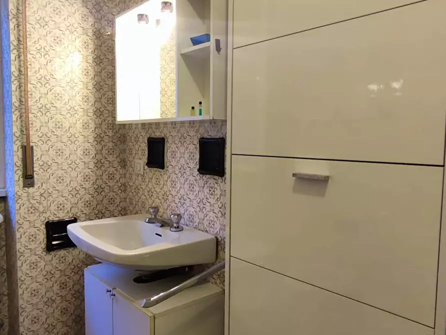 Immagine 17 di Appartamento in affitto  in Via Roald Amundsen a Milano