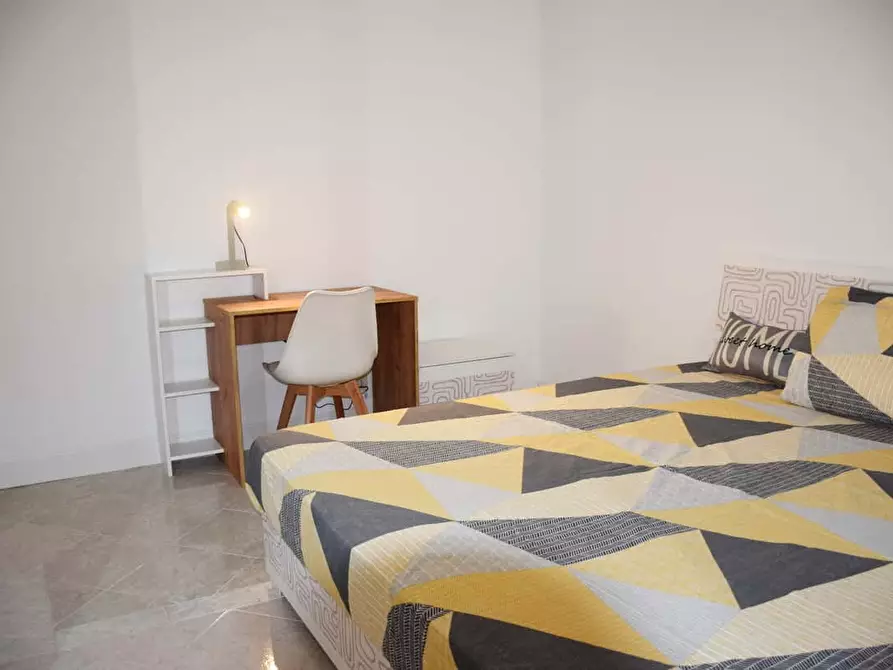 Immagine 2 di Camera in affitto  in Via Canzone del Piave51 a Roma