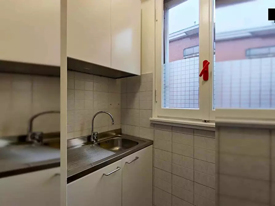 Immagine 10 di Camera in affitto  in Via Alberto da Gandino27 a Milano
