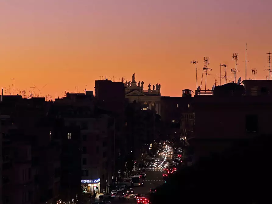 Immagine 4 di Appartamento in affitto  in Via Taranto93 a Roma