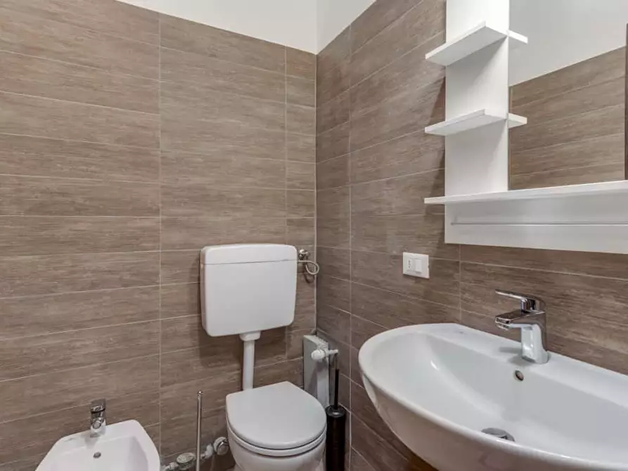 Immagine 7 di Camera in affitto  in Via Curtatone14 a Milano