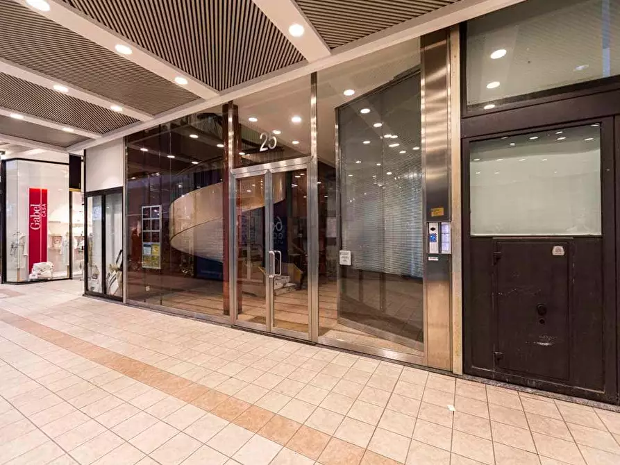 Immagine 20 di Camera in affitto  in Corso Vercelli25 a Milano