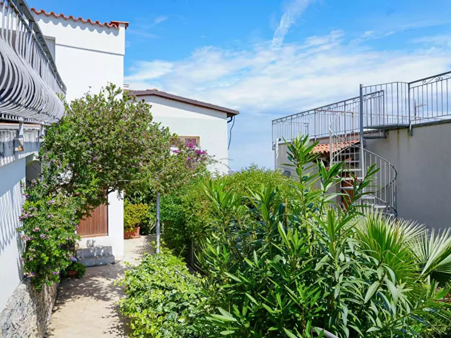 Immagine 44 di Appartamento in affitto  in Via della Cornice50 a Borgio Verezzi
