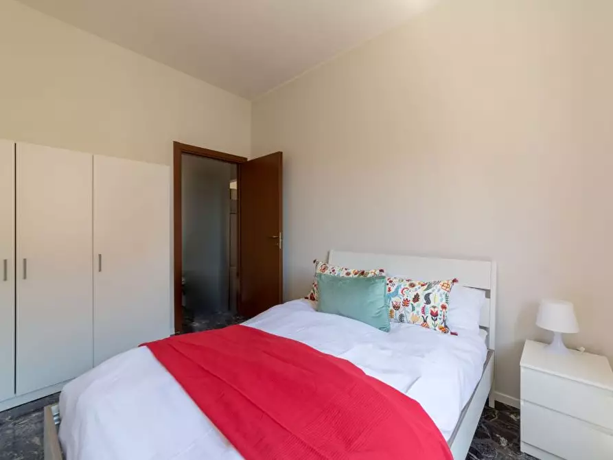 Immagine 2 di Camera in affitto  in Viale dei Mille8 a Firenze