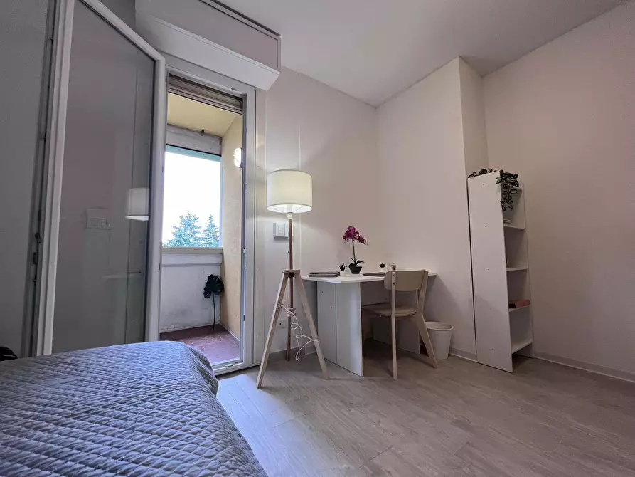 Immagine 9 di Camera in affitto  in Via Genova19 a Bologna