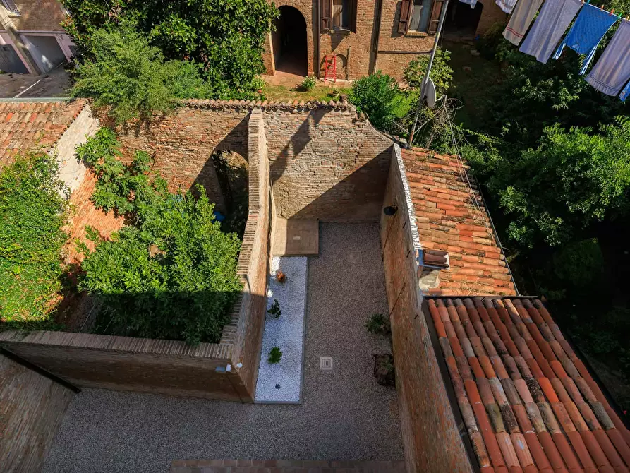 Immagine 26 di Camera in affitto  in Via Fondobanchetto33 a Ferrara