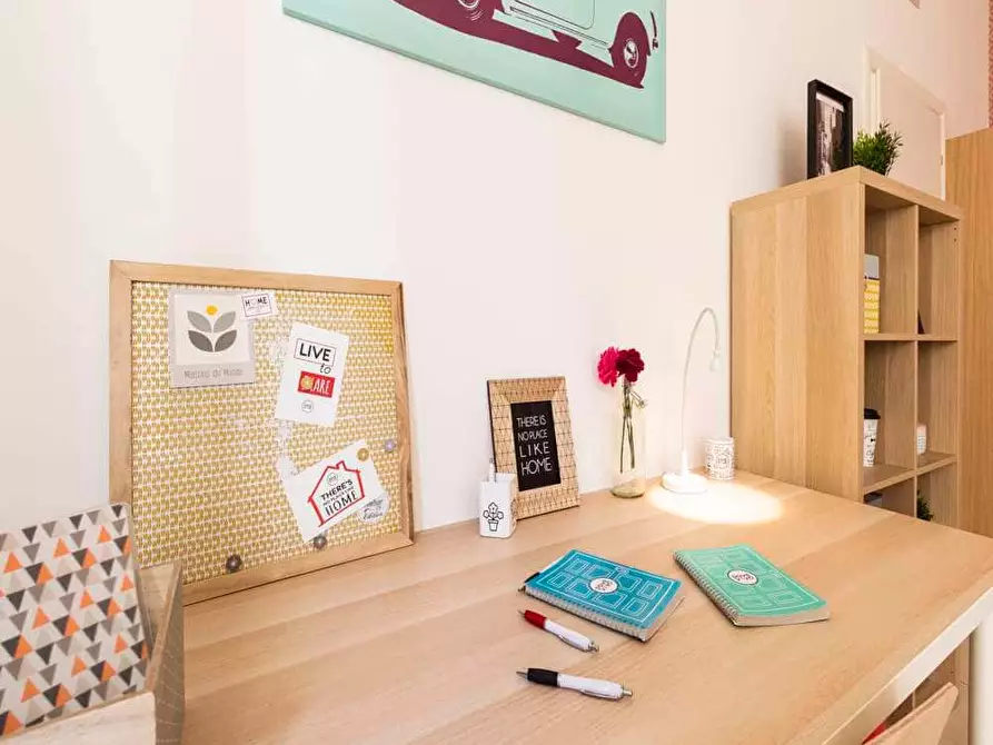 Immagine 3 di Camera in affitto  in Via Gardone5 a Milano