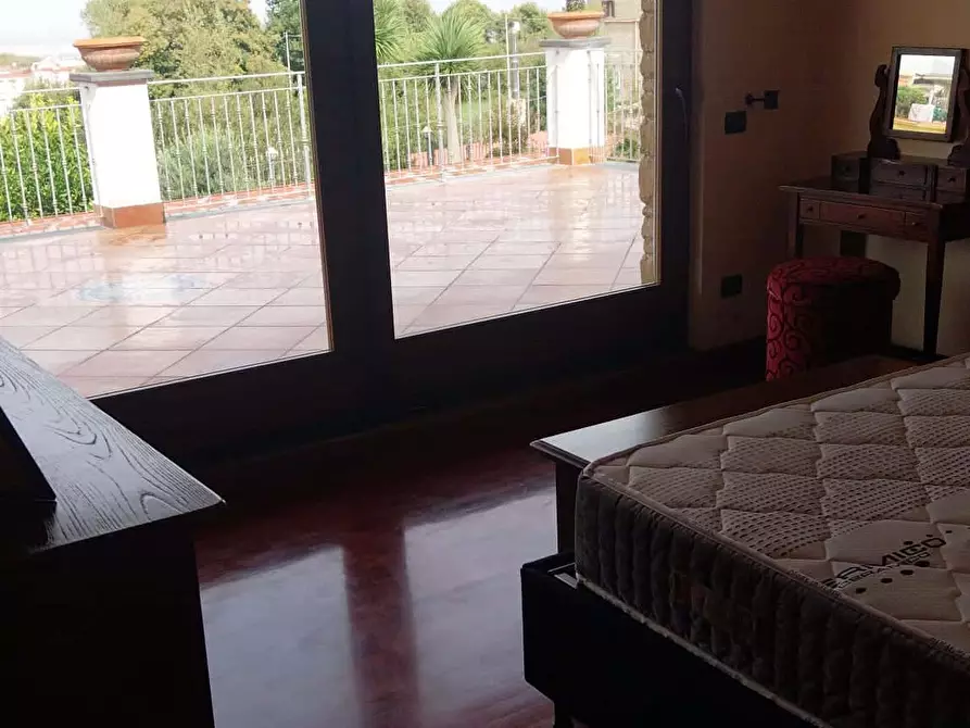Immagine 11 di Appartamento in affitto  in Via San Romualdo33 a Napoli