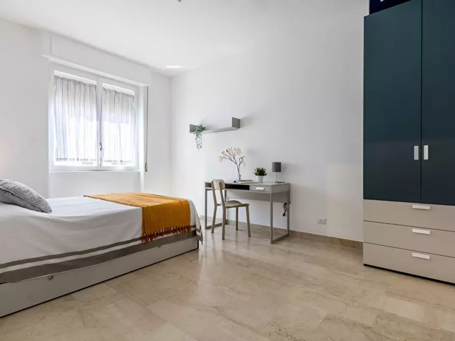 Immagine 2 di Camera in affitto  in Via Maniago2 a Milano