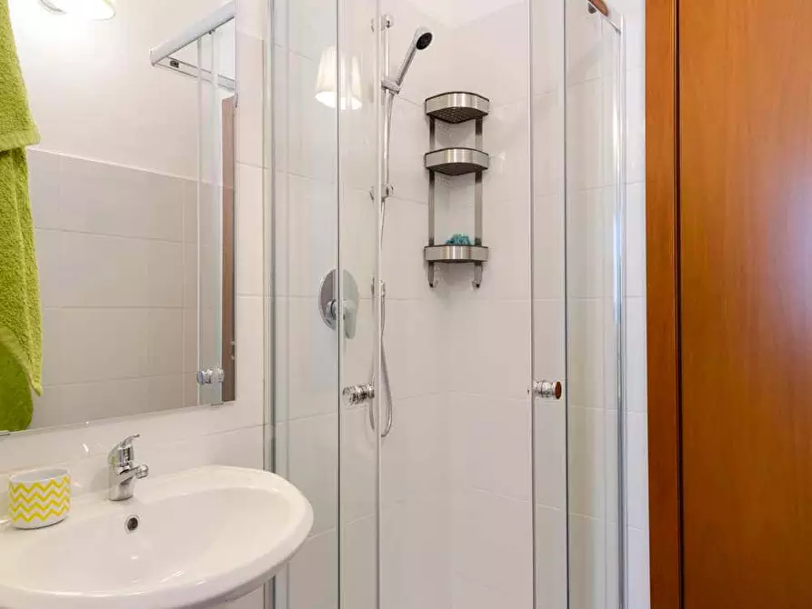 Immagine 7 di Camera in affitto  in Viale Emilio Caldara24a a Milano