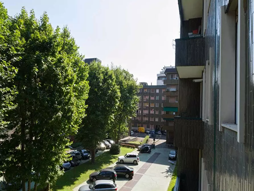 Immagine 14 di Camera in affitto  in Via Raffaello Bertieri1 a Milano