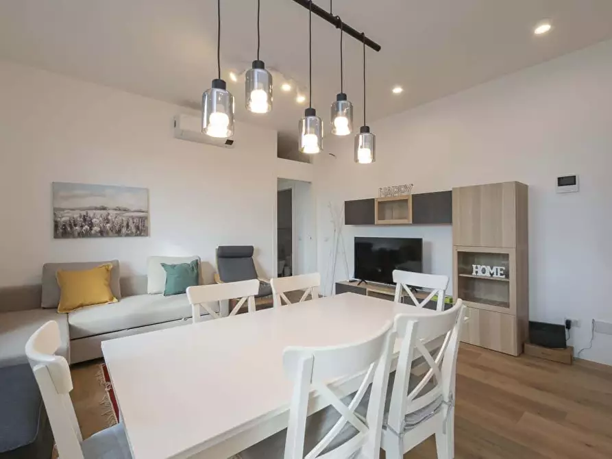 Immagine 1 di Appartamento in affitto  in Via Giambellino131 a Milano