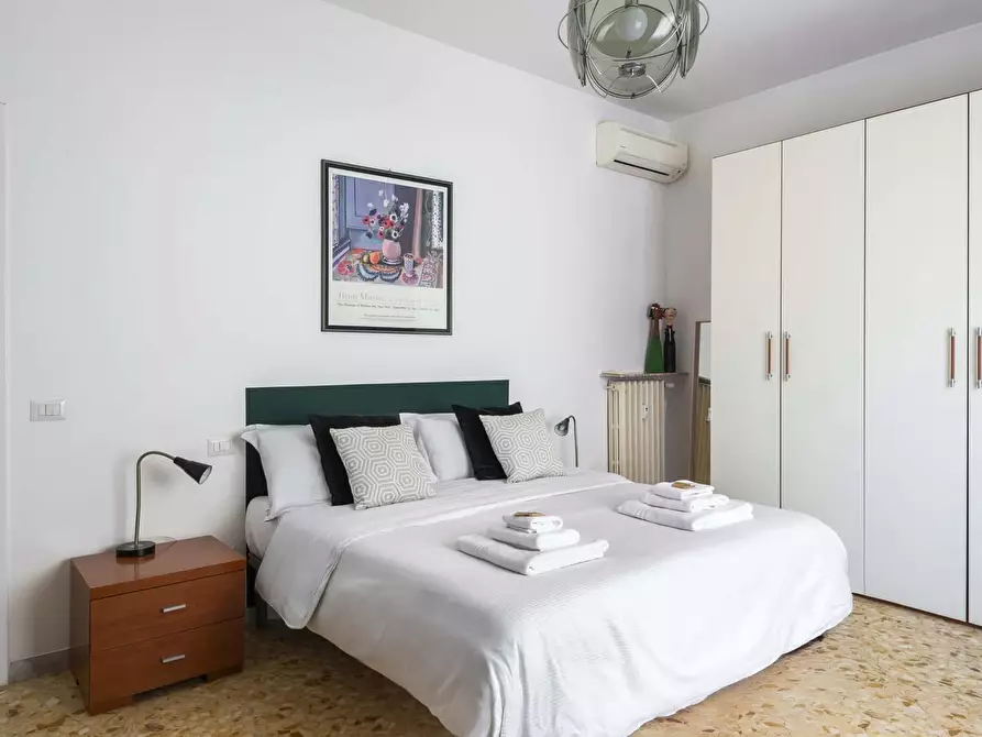 Immagine 2 di Appartamento in affitto  in Via Alberto da Giussano63 a Roma