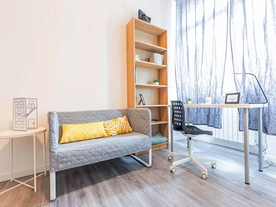 Immagine 3 di Camera in affitto  in Via Natale Battaglia27 a Milano