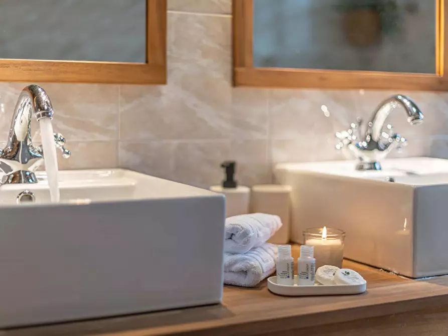 Immagine 32 di Appartamento in affitto  in Via dell' Acquedotto Felice72 a Roma