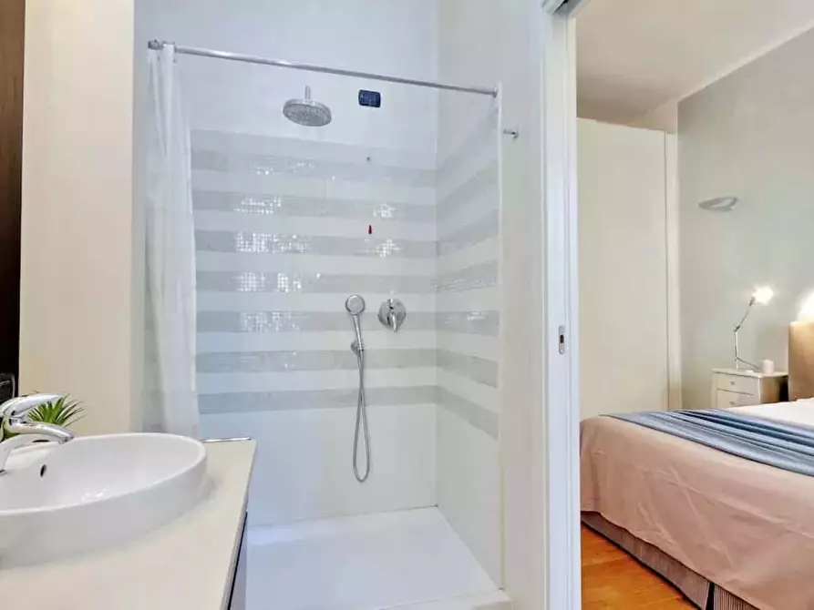 Immagine 26 di Appartamento in affitto  in Via Andrea Solari a Milano