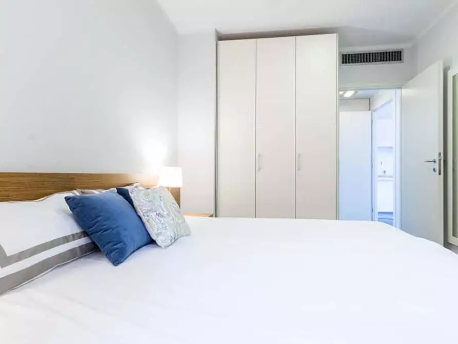 Immagine 15 di Appartamento in affitto  in Via Bernardino Biondelli7 a Milano