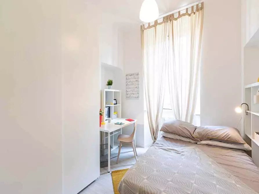 Immagine 4 di Camera in affitto  in Via della Moscova25 a Milano