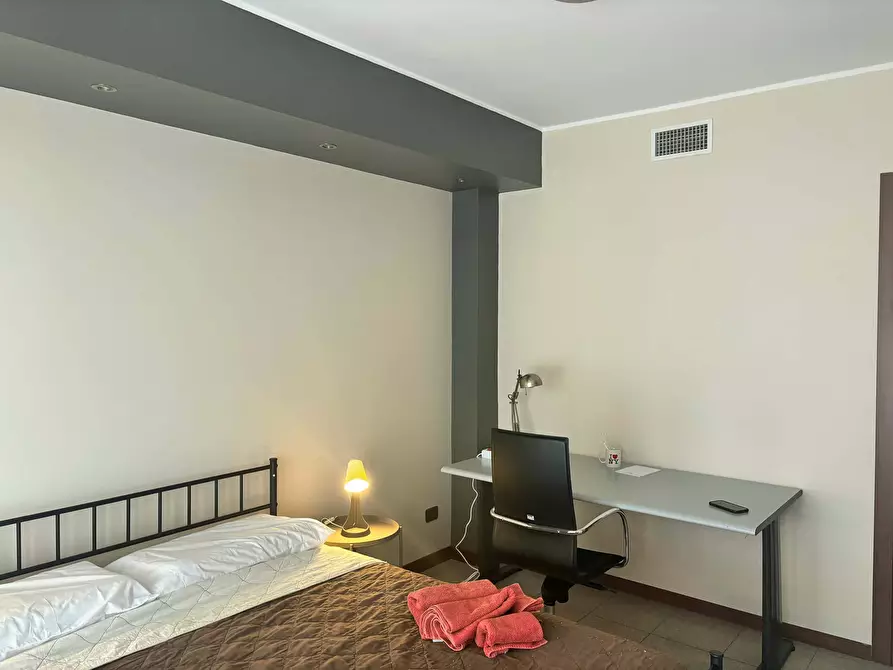 Immagine 3 di Camera in affitto  in Via Circonvallazione a Buccinasco