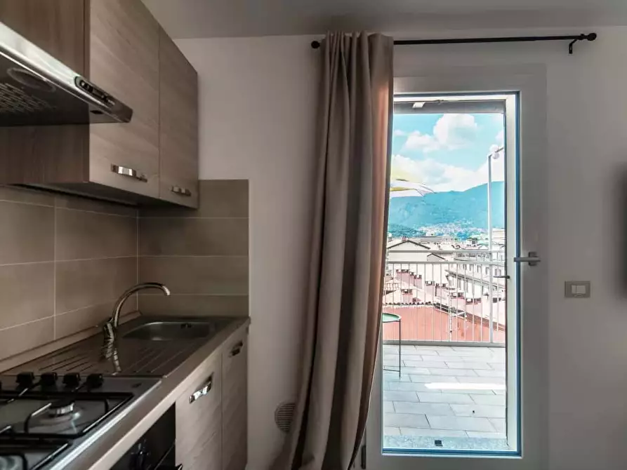 Immagine 31 di Appartamento in affitto  in Via Bonanomi14 a Como