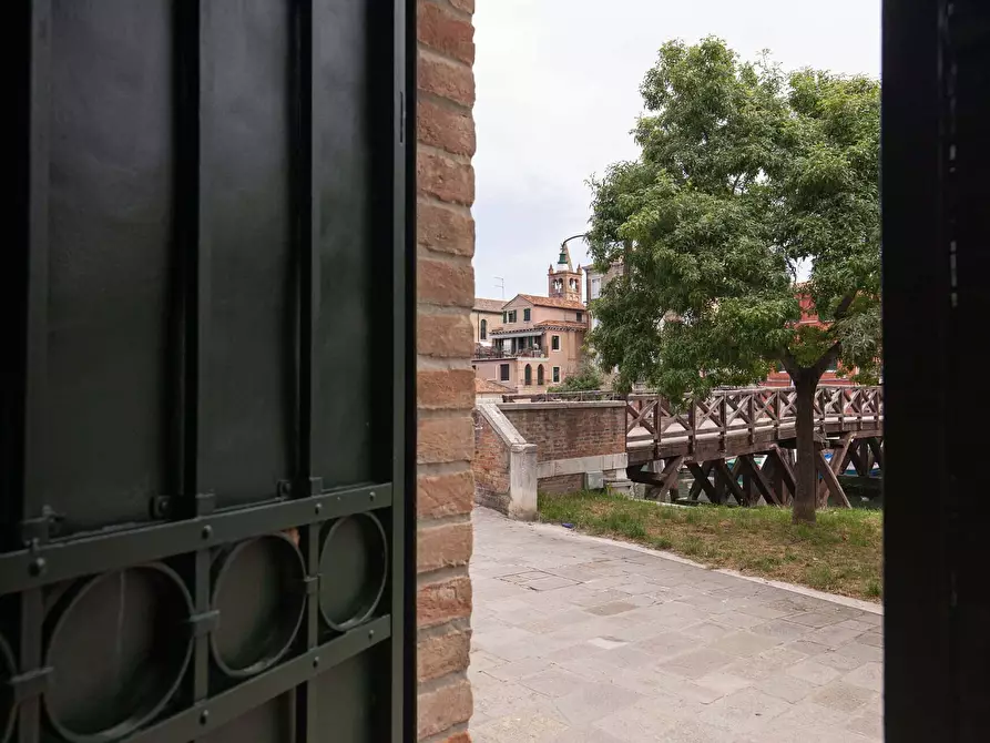 Immagine 2 di Appartamento in affitto  in Calle Larga Santa Marta2155 a Venezia