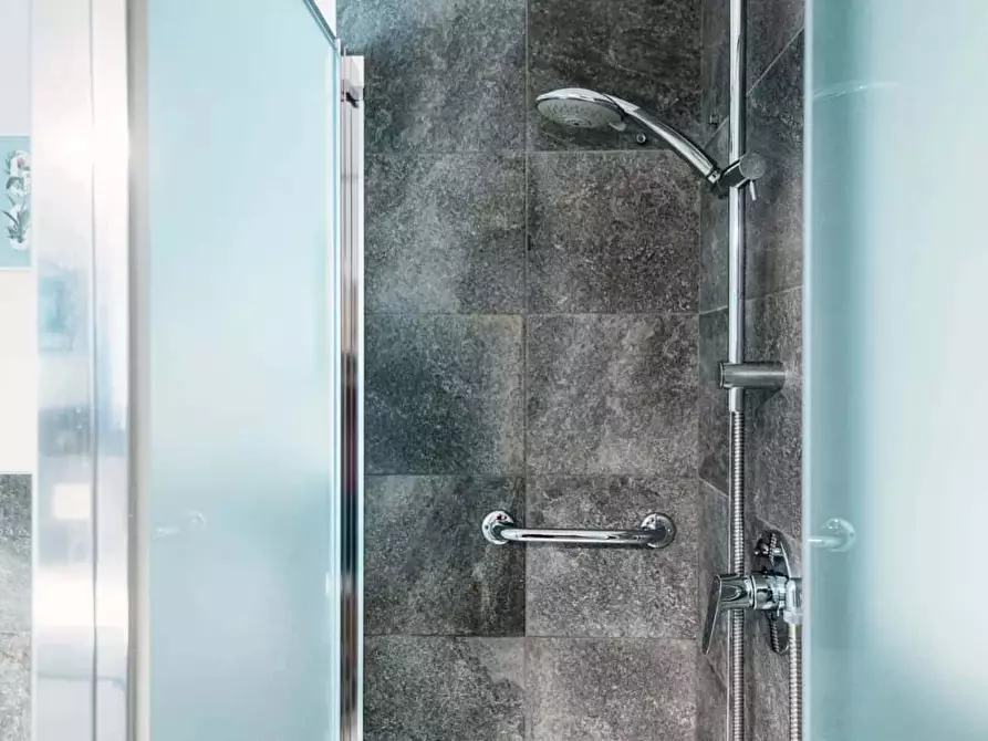 Immagine 60 di Appartamento in affitto  in Località Crotta a Argegno