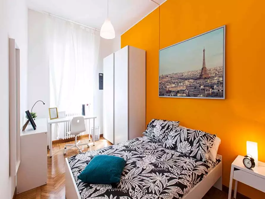 Immagine 6 di Camera in affitto  in Viale Emilio Caldara9 a Milano