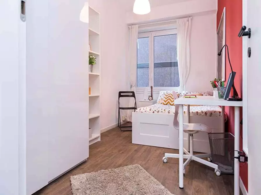 Immagine 5 di Camera in affitto  in Via Antonio Canova25 a Milano