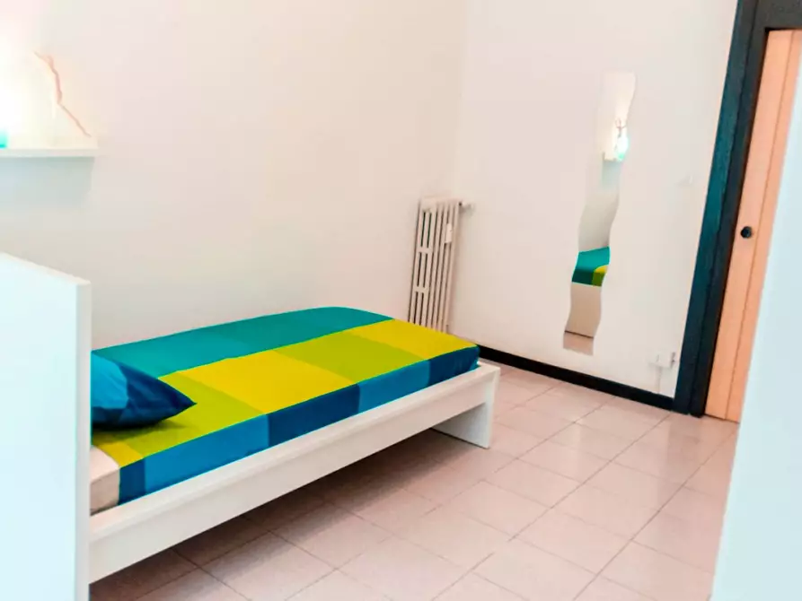 Immagine 5 di Camera in affitto  in Via Alfonso Bonafous2 a Torino