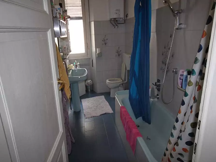 Immagine 14 di Camera in affitto  in Piazza Ventiquattro Maggio12 a Milano