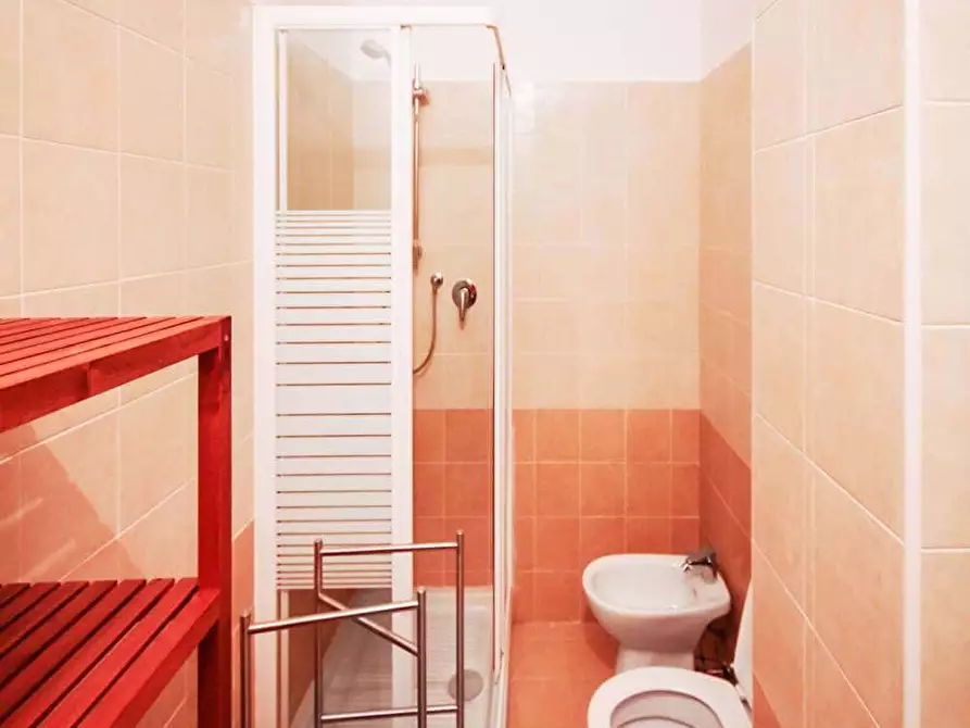 Immagine 17 di Camera in affitto  in Viale Sondrio3 a Milano