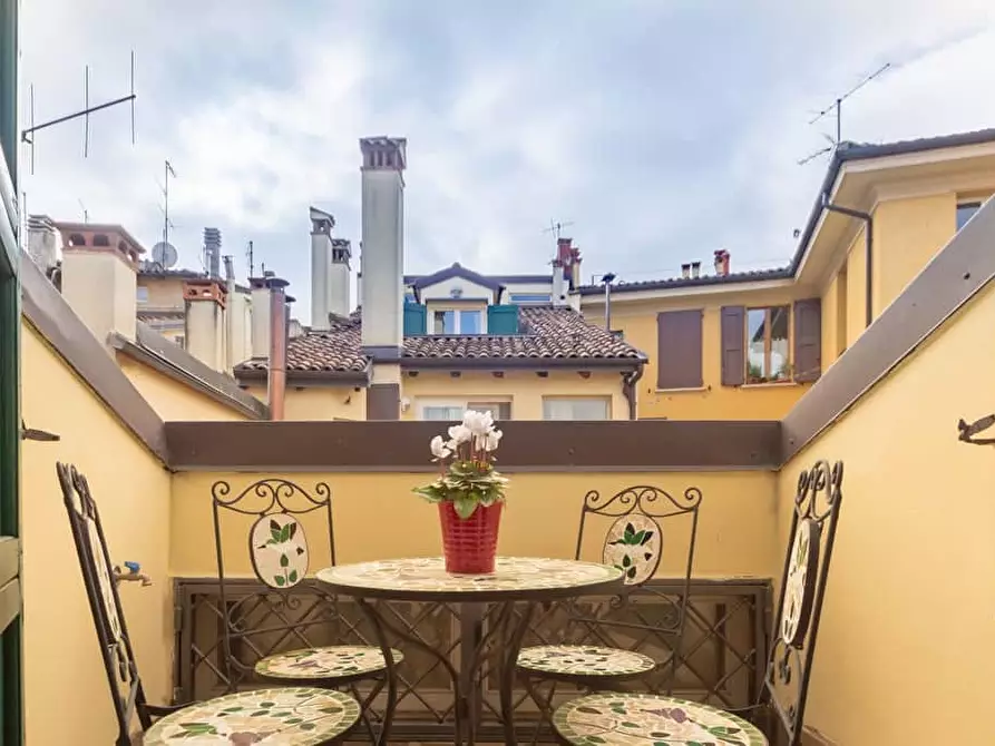 Immagine 6 di Appartamento in affitto  in Via Santo Stefano88 a Bologna